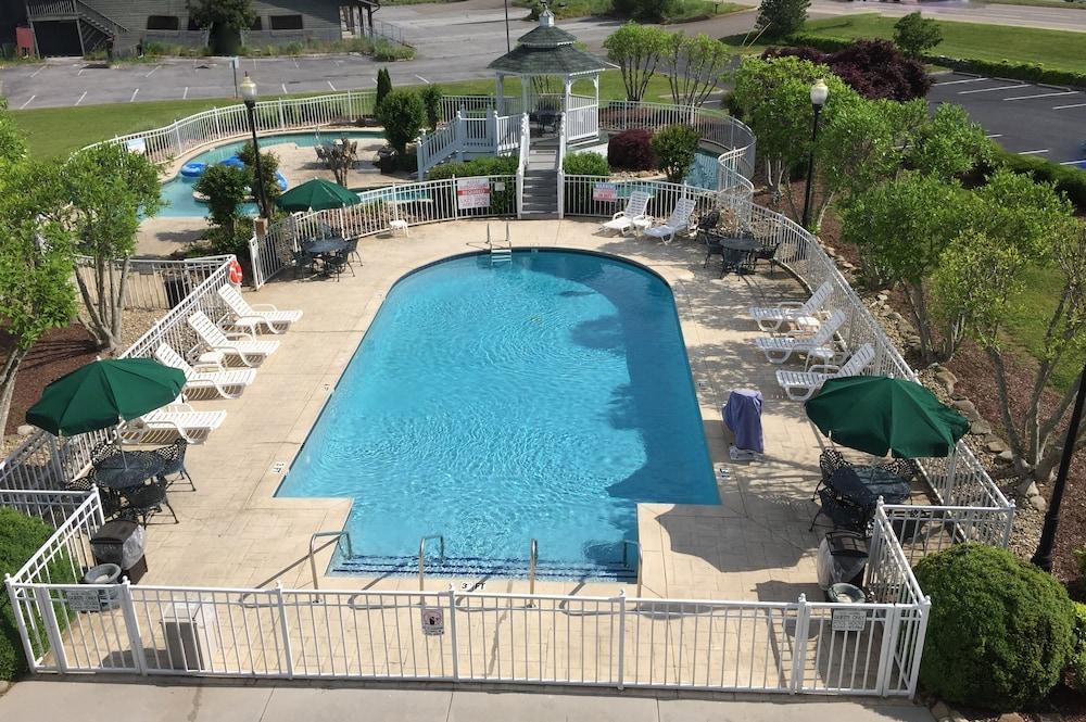 Clarion Inn Willow River Sevierville Exterior photo